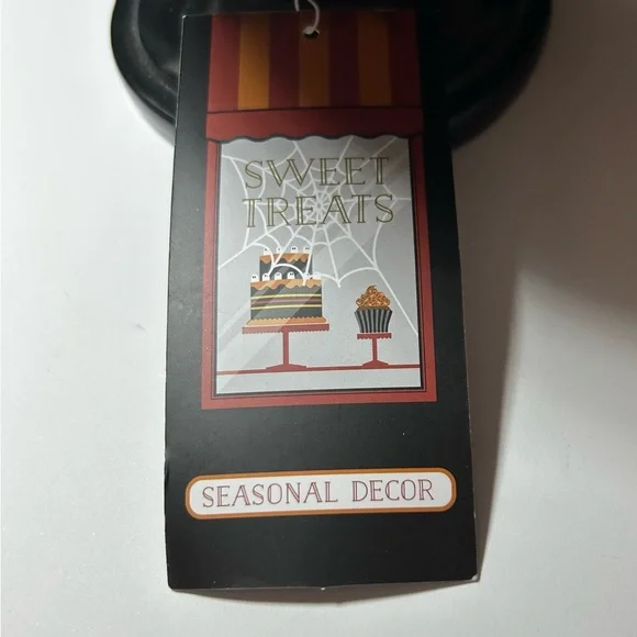 Sweet Treats Halloween Cake Ghost Pumpkins Candy Icing Decoration - Picture 10 of 11